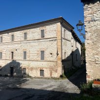 Mezzanotte, Pergola Le Marche