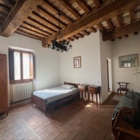 Mezzanotte, Pergola Le Marche